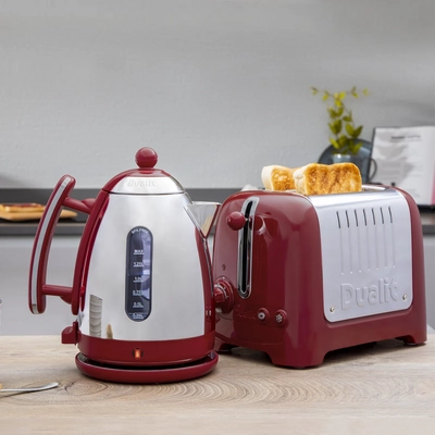 3---lite-jug-kettle4-_-toaster-2-slot-red-gloss-lifestyle-2-web
