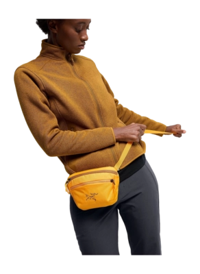 7---F23-X000006157-Mantis-1-Waistpack-Edziza-Hover-_no-bg