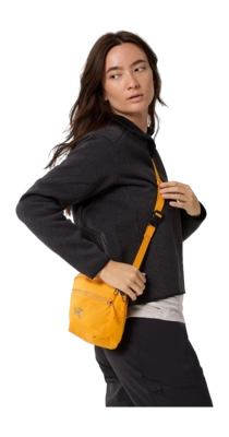 3---F23-X000006100-Mantis-2-Waistpack-Edziza-Hover-_no-bg