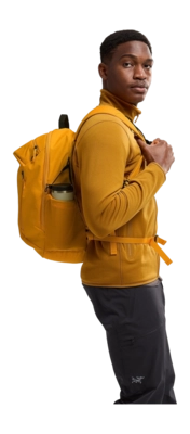 7---F23-X000006044-Mantis-26-Backpack-Edziza-Side-View-_no-bg