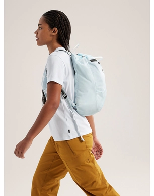 S24-X000006012-Heliad-10-Backpack-Daybreak-Graphite-Side-View