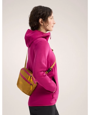7---S24-X000008973-Mantis-2-Waist-Pack-Yukon-Amaranthus-Edziza-Side-View