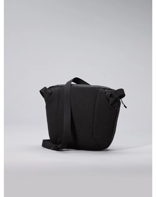 2---F23-X000006100-Mantis-2-Waistpack-Black-II-Back