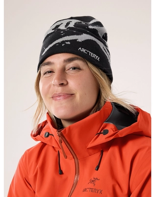 3---F24-X000009253-Grotto-Toque-Black-Void-Front-View