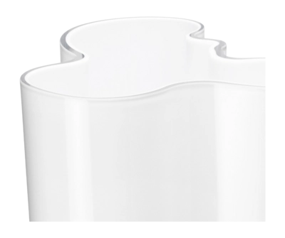 2---1007155_iittalaemea_02_iittala_alvar-aalto-collection-vase-251mm-white