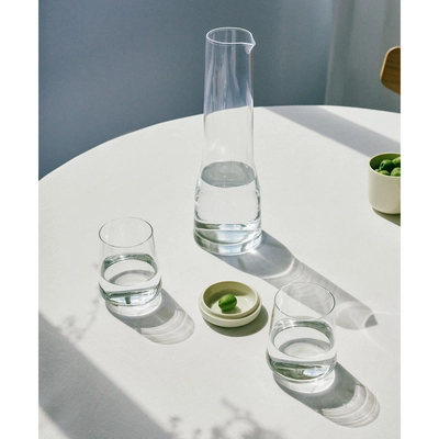 3---1007166_iittalaemea_04_iittala-essence-carafe-100-cl-clear