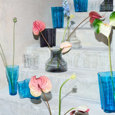 3---1079425_iittalaemea_04_iittala_aalto-vase-200mm-dark-grey