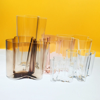 3---1008572_iittalaemea_04_iittala_alvar-aalto-collection-vase-set-160-95mm-clear