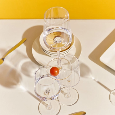 4---1009139_iittalaemea_05_iittala_essence-champagne-glass-21cl-4pcs