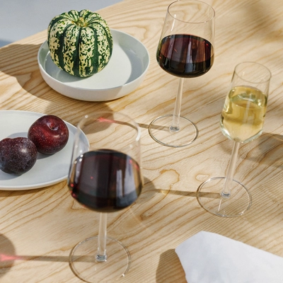 4---1009141_iittalaemea_05_iittala-essence-red-wine-45-cl-4-pcs