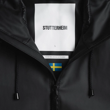7---Stutterheim_Stockholm_Winter_Detail_Black_3