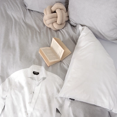 7---white_shirt_rgb_2759