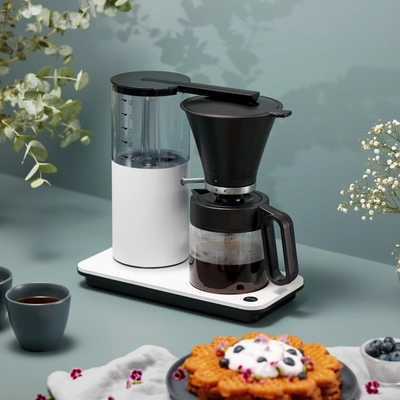 3---Coffee-Brewer_Classic_Tall_CM2W-A125_Environment_Hor_6396f89bc028a8.77321126