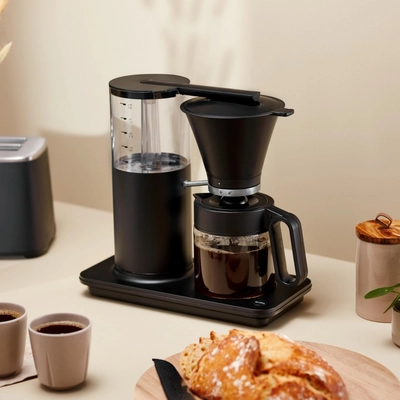 3---Coffee-Brewer_Classic_Tall_CM2B-A125_Environment_Hor_6396f8e3271f13.82710871