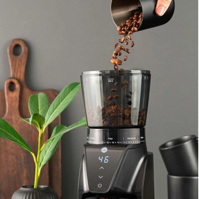 5---coffee-grinder_balance_cg1b-275_environment_beans_sqr_638db70a6a1162.04833746