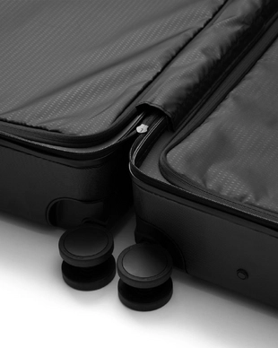 Ramverk_20Front-access_20Carry_20On_20Black-4_7629334d-27ac-4fd2-a415-7008eae1ec30
