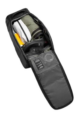 7---Hugger_2020l_20Black_20Out-5-_no-bg