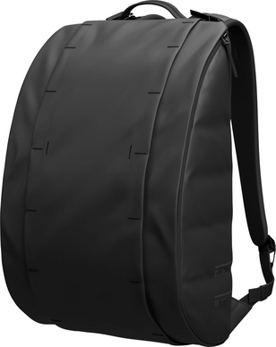 Hugger_15L_Backpack_1000173004901_BlackOut_2_lowres