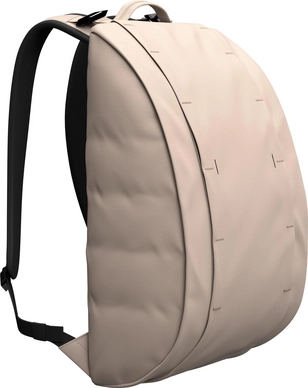 6---Hugger_15L_Backpack_1000173101501_FogbowBeige_6_lowres