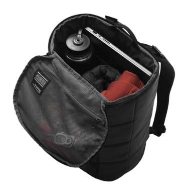 3---Roamer_Duffel_Pack_25L_packing_2-_no-bg