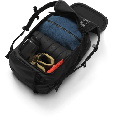 4---Roamer_Duffel_40L_packing_3