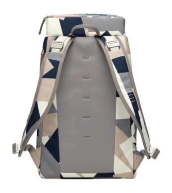 7---Hugger_20Backpack_2025L_20Line_20cluster03-5-_no-bg