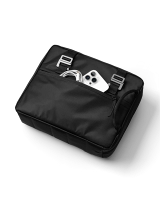 5---Essential_20Travel_20Organizer_20Black_20Out-3