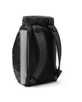 3---Hugger_20Backpack_2025L_20Midnight_20Teal-2