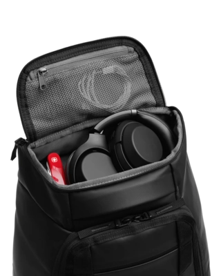 4---Hugger_20Backpack_2030L_20Reflective_20Black-2