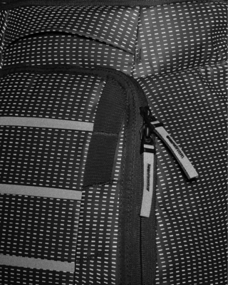8---Hugger_20Backpack_2030L_20Reflective_20Black