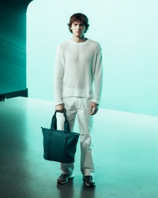 5---Essential_20Tote_2016L_20Midnight_20Teal-7