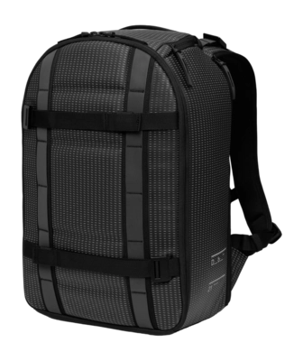 2---ramverk_backpack_21l_refl-black_02-_no-bg