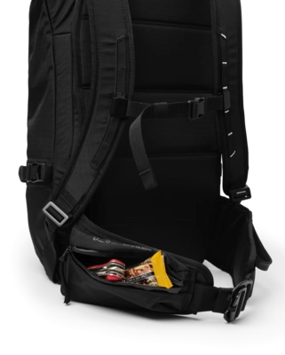 7---Snow_20Pro_20Backpack_2025L_20Black_20Out-7