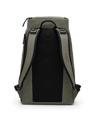 2---Hugger_Backpack_30L_Forest_Green_4