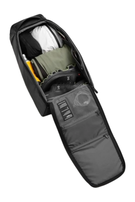 8---Hugger_Backpack_30L_Clean_Slate_8