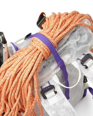 4---Weigh_Lighter_Backpack_25L_11