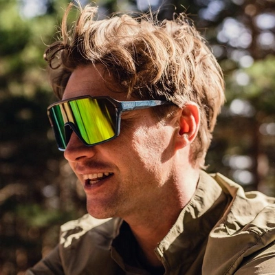 5---shift-xl-mag-sunglasses_stoneMoss-cpGreenMirror_ls01