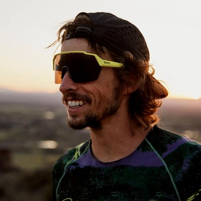 6---shift-spit-mag-sunglasses_neonYellow-cpBlack_ls04