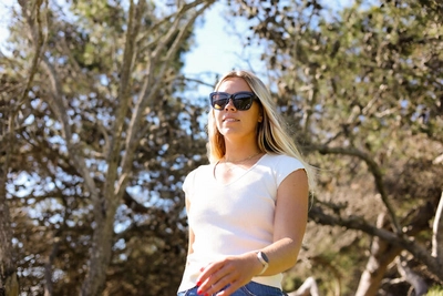 4---sway-sunglasses_frenchNavyCrystal_ls1