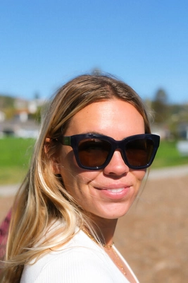 5---sway-sunglasses_frenchNavyCrystal_ls3