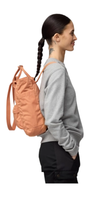 8---Kanken_Totepack_23710-244_E_MODEL_FJR-_no-bg