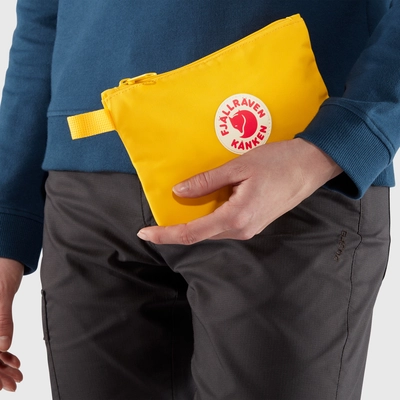 3---kanken_gear_pocket_25863-141_c_model_fjr