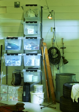 screen-space-smartstore-classic-wall-lifestyle-garage-4