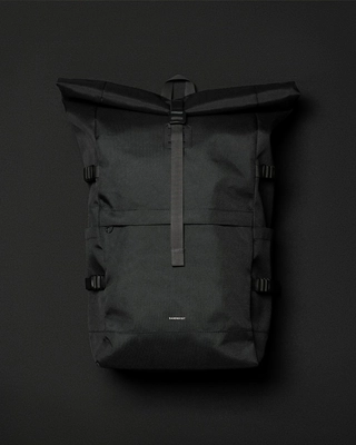 black8