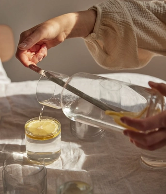 5---carafe_lifestyle_product_image_1080x1260