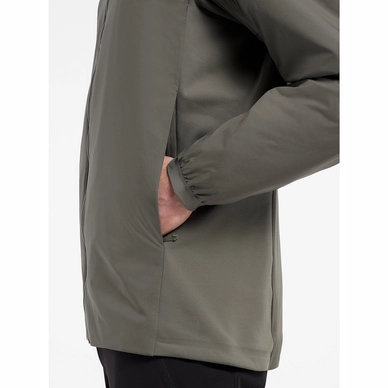 8---Atom-LT-Jacket-Forage-Pocket-Detail