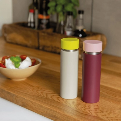 8---sa21_sa23_hazel_ashley_salt_and_pepper_muehle_ambiente_02_2021_1880x1060px_9ada17e5_1000x1000