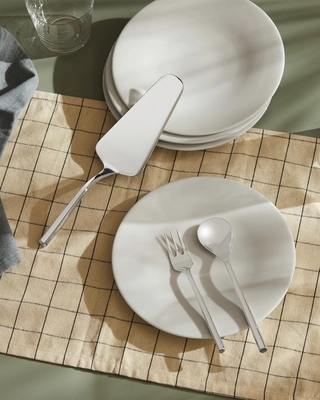 4---alessi-ku-bord-voor-bijgerechten (3)
