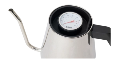 WebPDP-Pour_Over_Kettle_Black_Studio_0222_45_Deg_Lid__POK1SNOS005-_no-bg