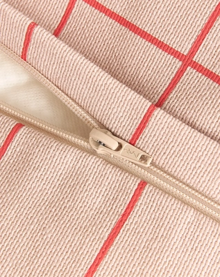 3---vibes-armchair-bean-bag-pink-red-grid-nobodinoz-3-8435574935014